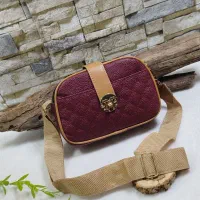 اف تا یک هفته|کیف، کفش، کمربند|تربت جام, جامی|دیوار