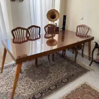 میز نهار خوری ۸ نفره با شیشه روی میز