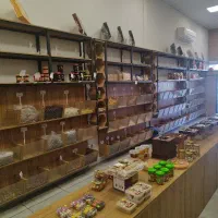 دکور و ویترین فروشگاه