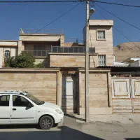 خانه ویلایی.