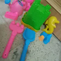 سطل شن بازی قلعه بزرگ|اسباب‌بازی بچه|شاهین‌شهر, گرگاب|دیوار