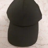 تعدادی کلاه آفتابی