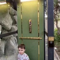 بالابر و  آسانسور و هوم لیفت بین راه پله و شیشه ای|خدمات پیشه و مهارت|مشهد, سید رضی|دیوار