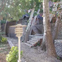 اجاره-ویلا-لب-آب-باغ-بهادران-با-قیمت-مناسب