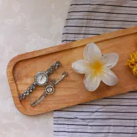 ساعت نو زیر قیمت