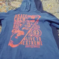 تعدادی هودی پسرانه|لباس|زابل, |دیوار