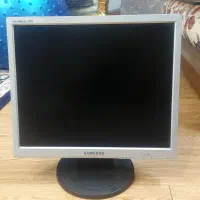 با سلام دوستان مانیتور ۱۷ اینچ سامسونگ با کیفیت