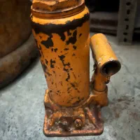 جک‌پمپی ماشین دسته دوم