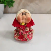 فروش عروسک‌های دست‌ساز پارچه‌ای با وسایل سنتی