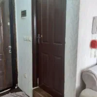 درب چوبی رنگ شده