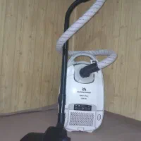 جاروبرقی techno house