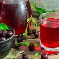 شربت آلبالو،لواشک،شیره سیب