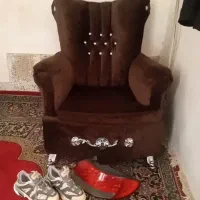 کفش اسپورت ومبل وچراغ خطر آذِرا.