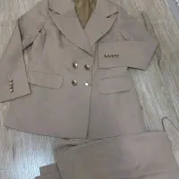 کت و شلوار زنانه کرپ  کرم سایز ۴۲