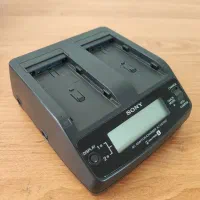 شارژر اصلی سونی AC-VQ1050D|دوربین عکاسی و فیلم‌برداری|شیراز, تاچارا|دیوار
