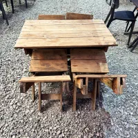 میز چوبی
