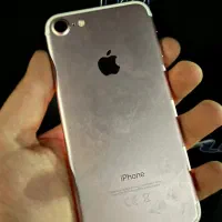 iphone 7  آیفون ۷