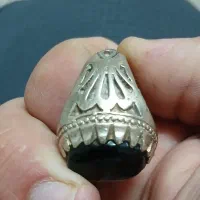 انگشتر با رکاب خاص ونگین عقیق ملکی مصور