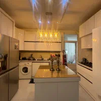 ۱۲۰متر۲خواب/رو به آفتاب/شیک و مجلل