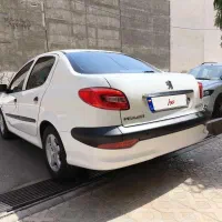 پژو 206 SD V8 94 بیرنگ و بی ضربه عروسک.