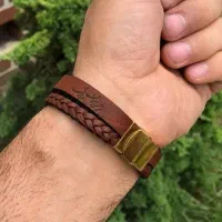 دستبند چرم اصل.