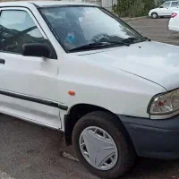 خودرو پراید سفید