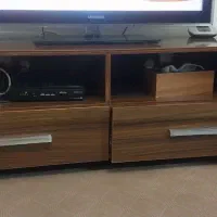 تلوزیون ال سی دی.همراه میز