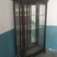 بوفه به  کم بود جا بفروش می‌رسد