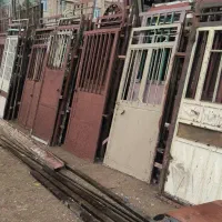 خرید و فروش انواع ضایعات آهن درب و پنجره و غیره