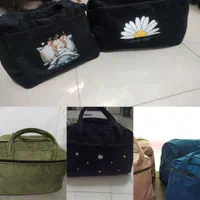 کوله و کیف|کیف، کفش، کمربند|گلبهار, شهر جدید گلبهار|دیوار