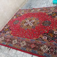 فرش قرمز