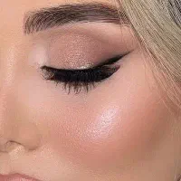 میکاپ و شینیون با قیمت 880|خدمات آرایشگری و زیبایی|مشهد, مصلی (کارمندان اول)|دیوار