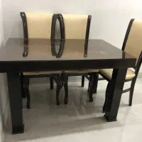 میز نهار خوری و تخت و کمد