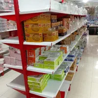 واگذاری مغازه با تمامی وسایل|اجارهٔ مغازه و غرفه|بروجن, |دیوار