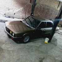 بی ام و e28 518 کلاسیک تمیز