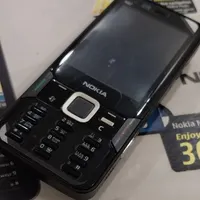 نوکیا N82