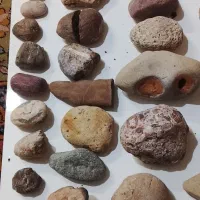 سنگهای قیمتی و شهاب سنگ وسنگ الماس و سنگ آسیاب