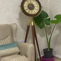 ساعت ایستاده چوبی