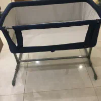 تخت کنار مادر