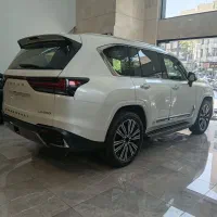 لکسوس LX60