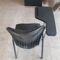 صندلی دانشجویی
