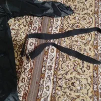 لباس بارانی|لباس|کارون, |دیوار