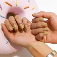 کاشت ناخن با تخفیف به مدت محدود