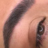 میکرو ابرو و شیدینگ لب روشن کردن ابروهای زغالی