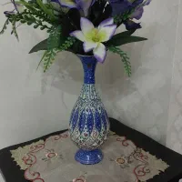 گل و گلدان