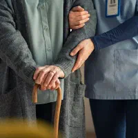 استخدام مراقب سالمند (آقا و خانم)