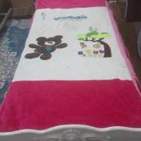 تخت و تشک بچه
