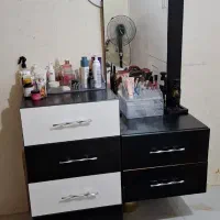 میز ارایشی|تخت و سرویس خواب|فولادشهر, فولادشهر|دیوار