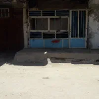فروش یک باب منزل و مغازه تجاری