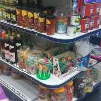 فروشنده و چیدمان مجرب سوپر مارکت